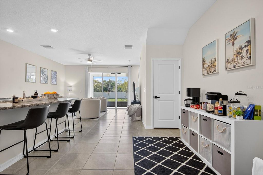 Image 5 of property listing at 350 MANGROVE SHADE CIRCLE, Apollo Beach, FL 33572