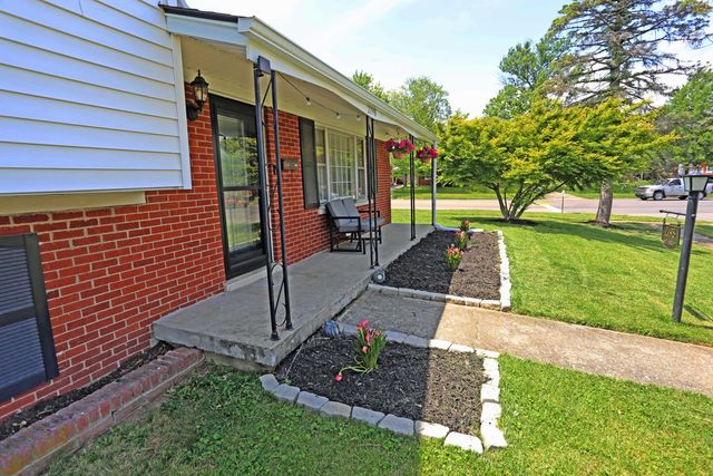 2198 Garden Springs Drive, Lexington, KY 40504