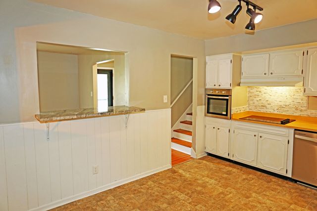 2198 Garden Springs Drive, Lexington, KY 40504
