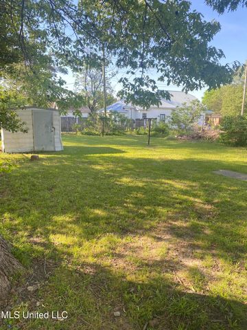 810 S Edwards Avenue, Clarksdale, MS 38614