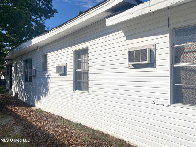 810 S Edwards Avenue, Clarksdale, MS 38614