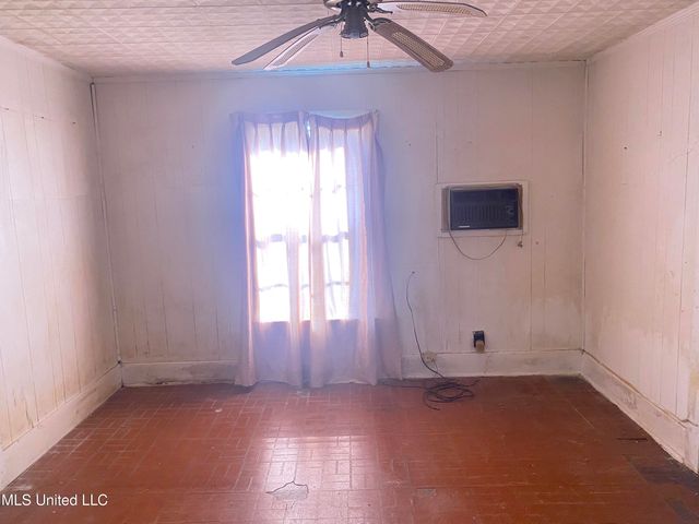 810 S Edwards Avenue, Clarksdale, MS 38614