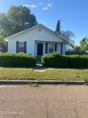 810 S Edwards Avenue, Clarksdale, MS 38614