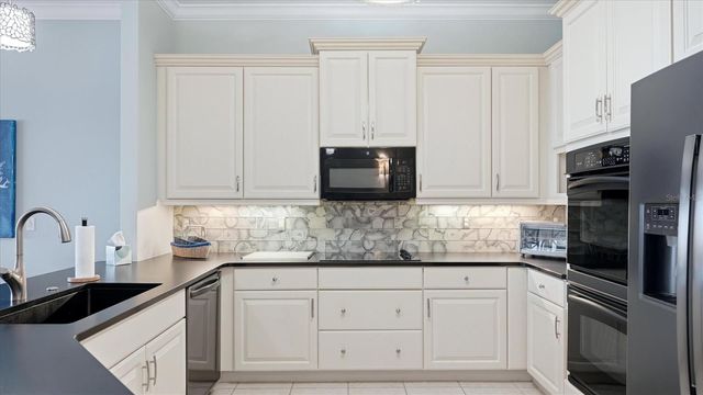 11160 HACIENDA DEL MAR BOULEVARD 202, Placida, FL 33946