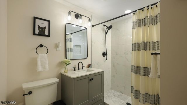 47 Miliken Rd, Woodbridge Twp., NJ 07067
