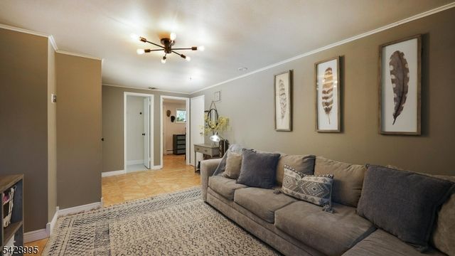 47 Miliken Rd, Woodbridge Twp., NJ 07067