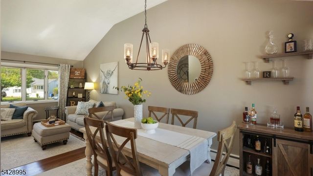 47 Miliken Rd, Woodbridge Twp., NJ 07067