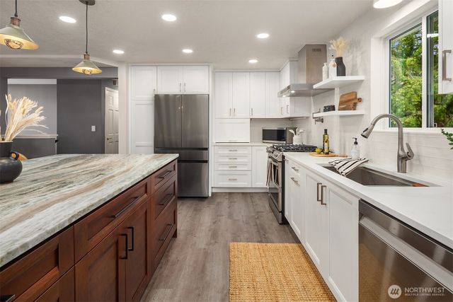 1221 Coronado Place, Edmonds, WA 98020