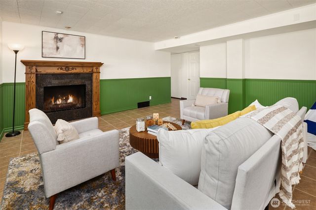 1221 Coronado Place, Edmonds, WA 98020