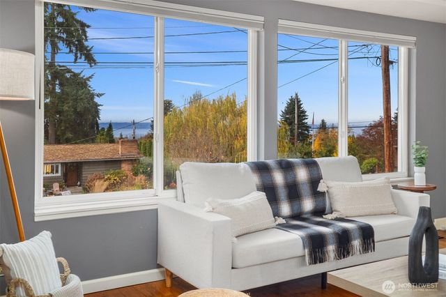 1221 Coronado Place, Edmonds, WA 98020