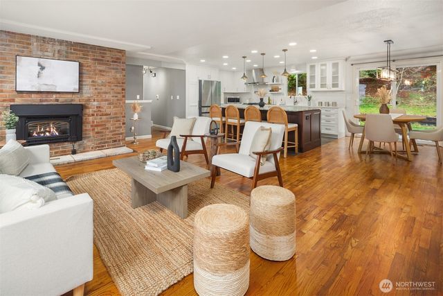 1221 Coronado Place, Edmonds, WA 98020