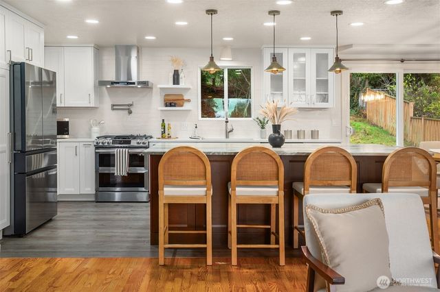 1221 Coronado Place, Edmonds, WA 98020