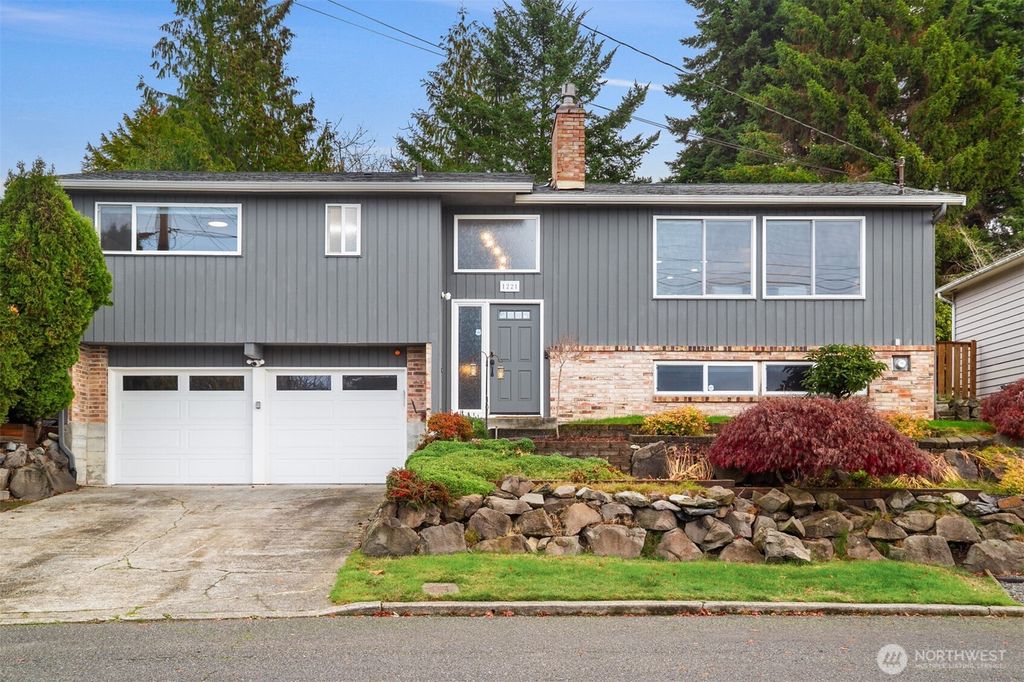 1221 Coronado Place, Edmonds, WA 98020