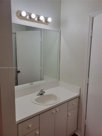 618 SW 106 Avenue 1511, Pembroke Pines, FL 33025