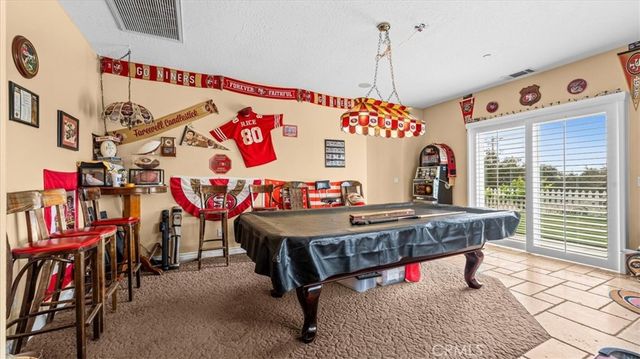 10271 Clover, Hesperia, CA 92344