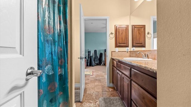 10271 Clover, Hesperia, CA 92344