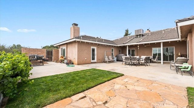 10271 Clover, Hesperia, CA 92344