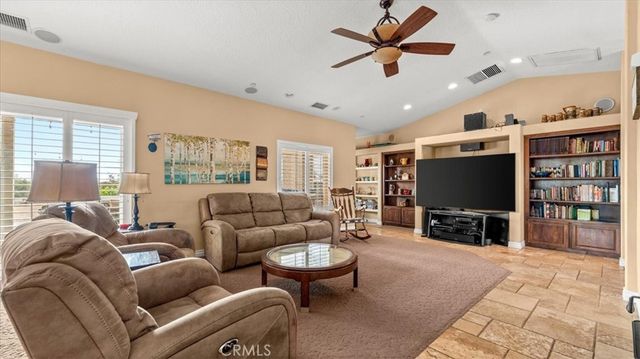10271 Clover, Hesperia, CA 92344