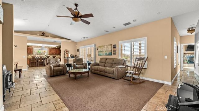 10271 Clover, Hesperia, CA 92344