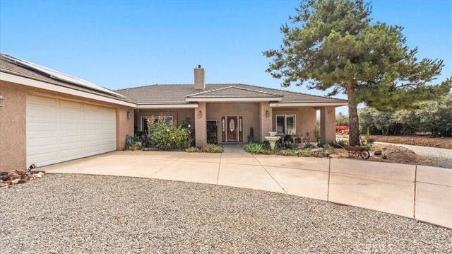 10271 Clover, Hesperia, CA 92344