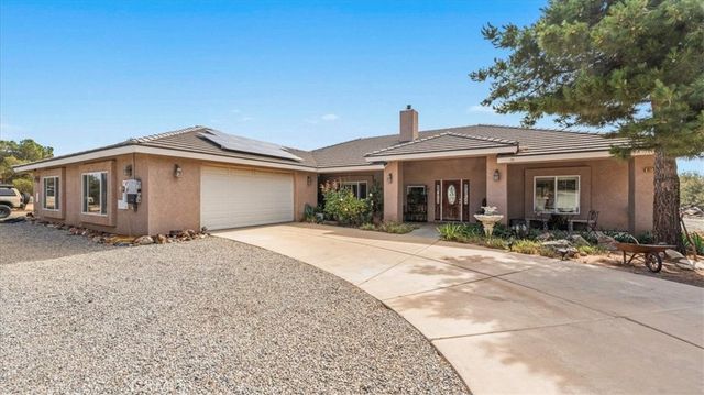 10271 Clover, Hesperia, CA 92344