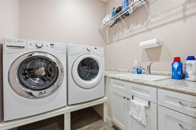 9208 NW 64TH TERRACE, Gainesville, FL 32653