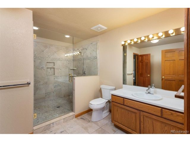 6668 Fairways Dr, Longmont, CO 80503