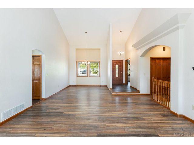 6668 Fairways Dr, Longmont, CO 80503