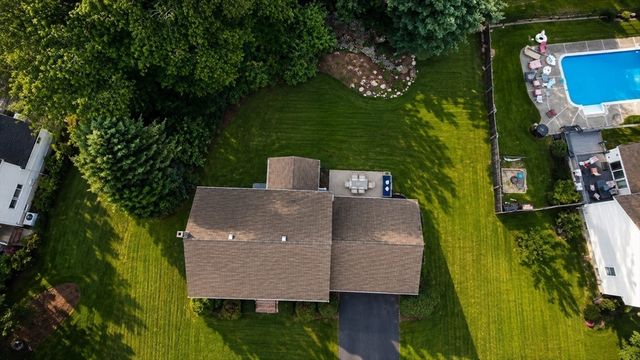 239 Presidential Dr, Abington, MA 02351