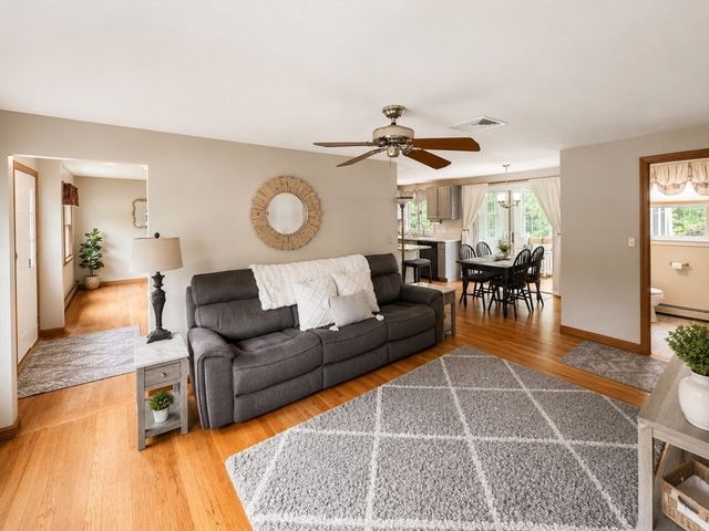 239 Presidential Dr, Abington, MA 02351