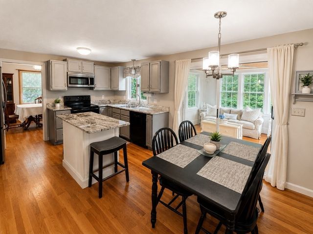 239 Presidential Dr, Abington, MA 02351