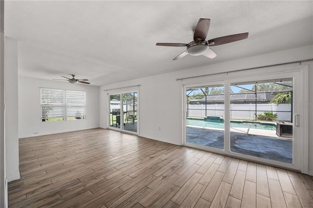 528 S LARRY CIRCLE, Brandon, FL 33511