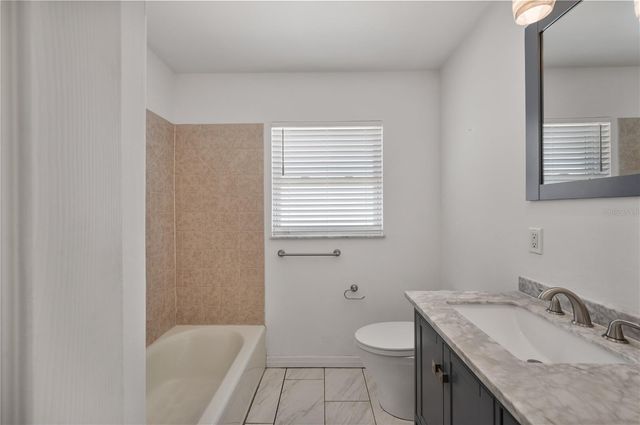 528 S LARRY CIRCLE, Brandon, FL 33511
