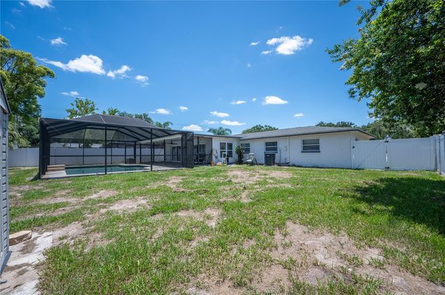 528 S LARRY CIRCLE, Brandon, FL 33511