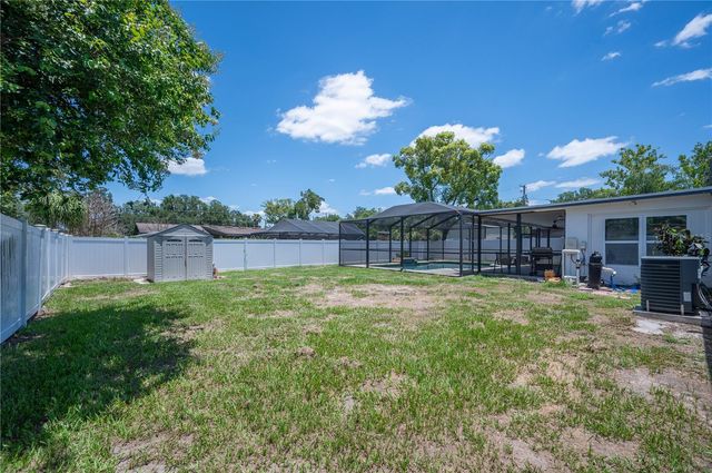528 S LARRY CIRCLE, Brandon, FL 33511