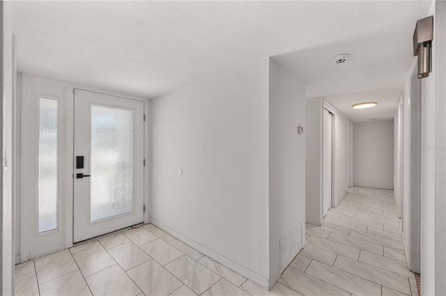 528 S LARRY CIRCLE, Brandon, FL 33511