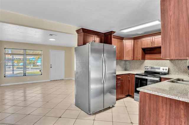 4214 SW 49th Ct, Dania Beach, FL 33314