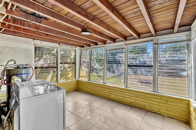 4214 SW 49th Ct, Dania Beach, FL 33314