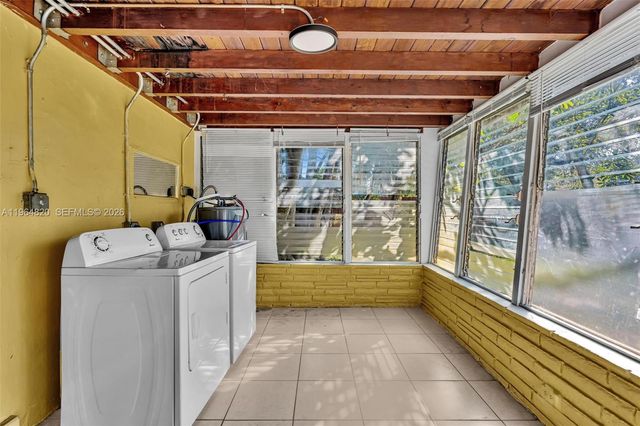 4214 SW 49th Ct, Dania Beach, FL 33314