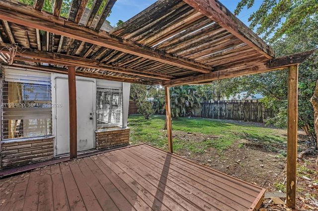 4214 SW 49th Ct, Dania Beach, FL 33314