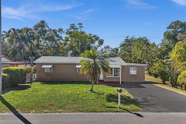 4214 SW 49th Ct, Dania Beach, FL 33314