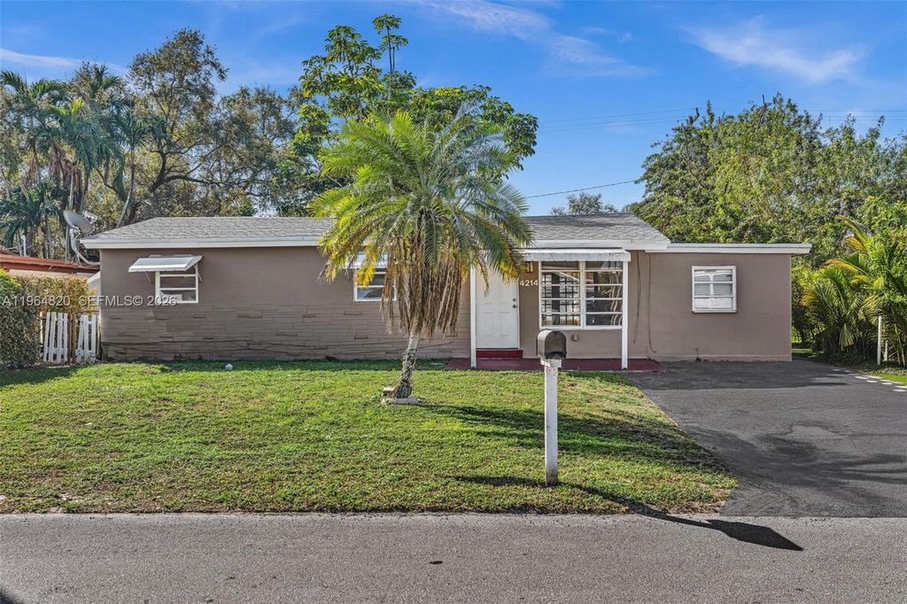 4214 SW 49th Ct, Dania Beach, FL 33314