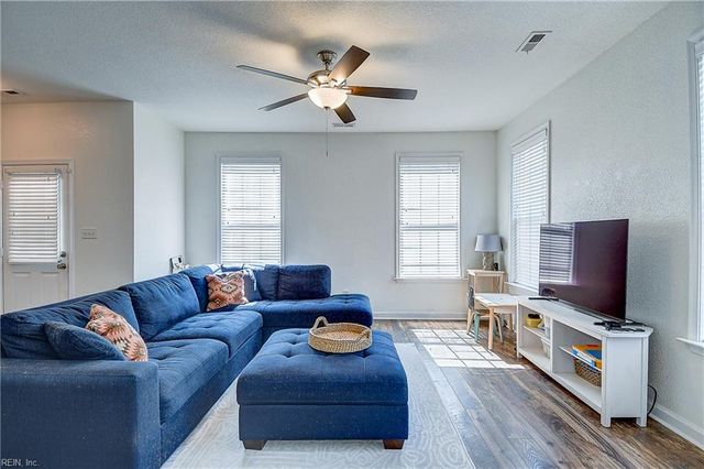 1115 Warrington BLVD, Chesapeake, VA 23320