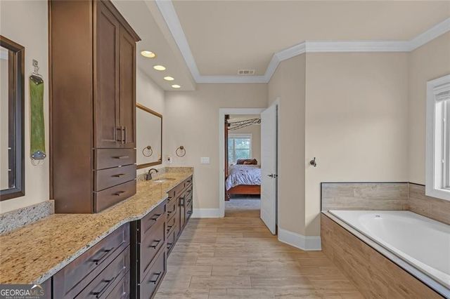 878 Heritage Lake Way, Grayson, GA 30017