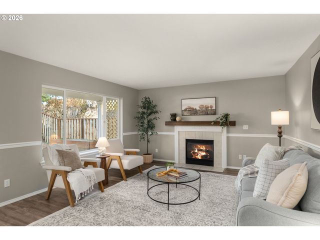 1328 Ne PARKSIDE Dr, Hillsboro, OR 97124