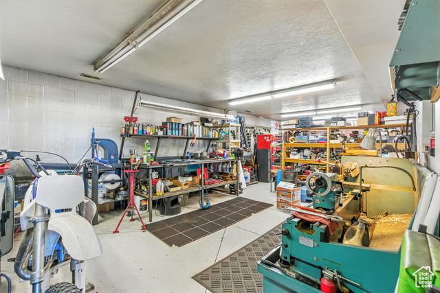 1635 S 500 W, Woods Cross, UT 84010