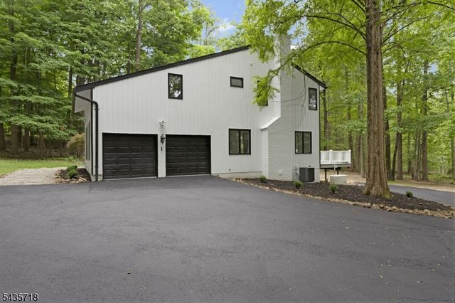 1 Fernwood Road, Warren Twp., NJ 07059