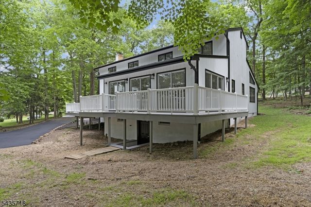 1 Fernwood Road, Warren Twp., NJ 07059