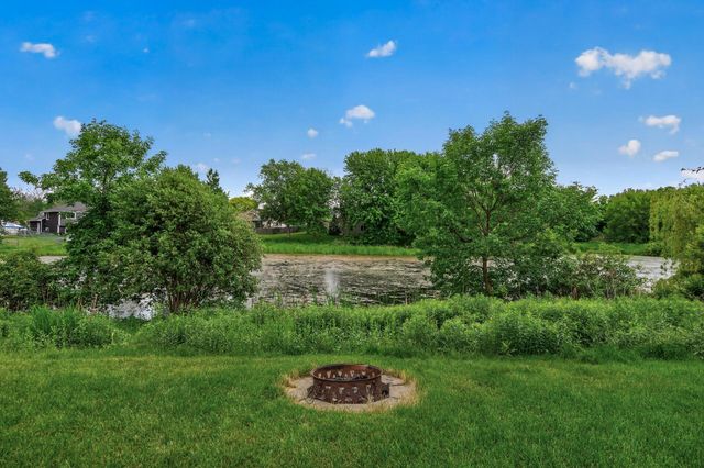 7855 Upper 26th Street N, Oakdale, MN 55128