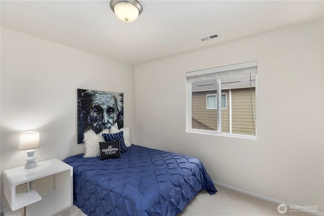 3053 EAGLE Loop NE, Lacey, WA 98516